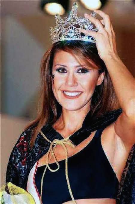 21 Temmuz 2010’da Bodrum Yalıkavak’ta iş insanı Ahmet Bayer’in villasının terasından düşerek hayatını kaybeden Aslı Baş davasında; Yargıtayın bozma kararından sonra görülen ilk duruşmada bozma sonrası davaya bakan mahkeme heyeti tarafından bozma kararına uyulmasına ve sanık Ahmet