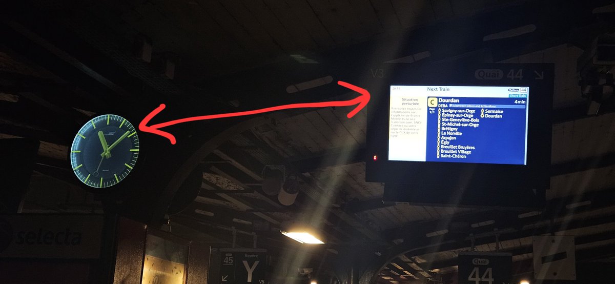 ACircule's tweet image. Bonsoir @RERC_SNCF 👋🏻
Pouvez-vous SVP remettre à l’heure l'horloge quai 44/45 ?