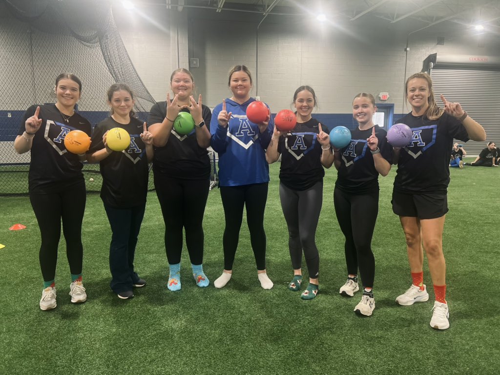 AirportSoftball's tweet photo. But the winner is…

The OGs 😎 https://t.co/0e2WVeIdbN