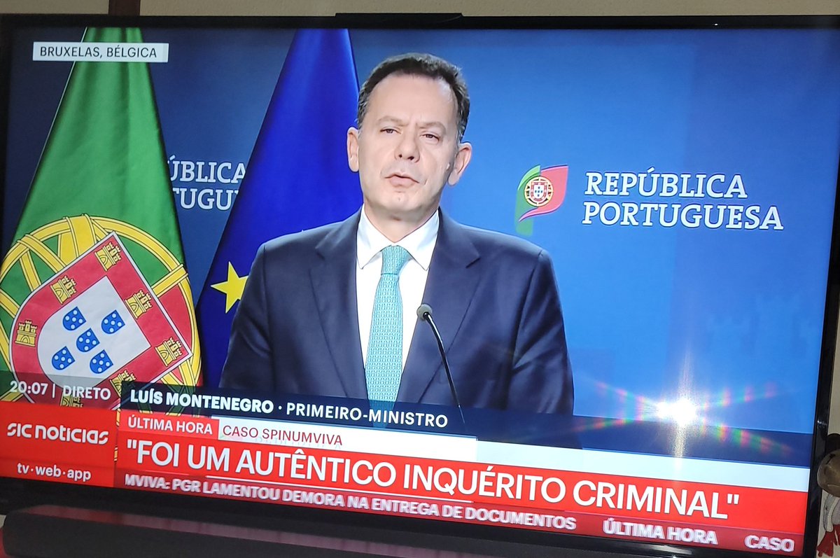 Como seria de esperar o Irmão da Loja deu uma prenda de Natal (já previamente anunciada)...