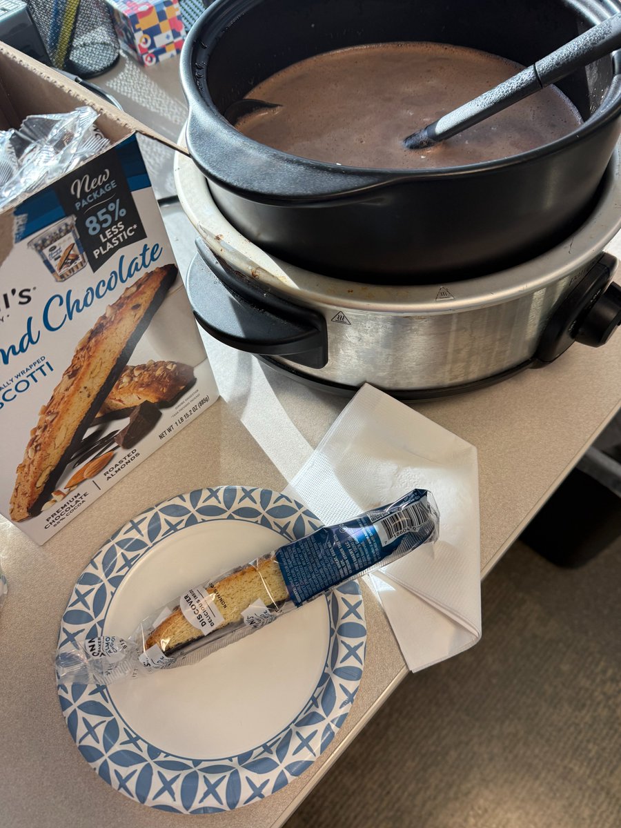 OpenArcNet's tweet image. ☕ Office perks today = hot chocolate &amp;amp; biscotti! 🍪
Nothing like a cozy treat to make being in the office extra sweet. Sometimes it really is the little things. 😄