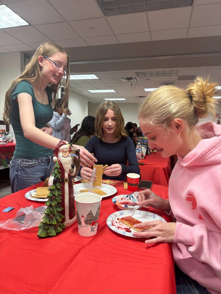 ChallengeECHS tweet media