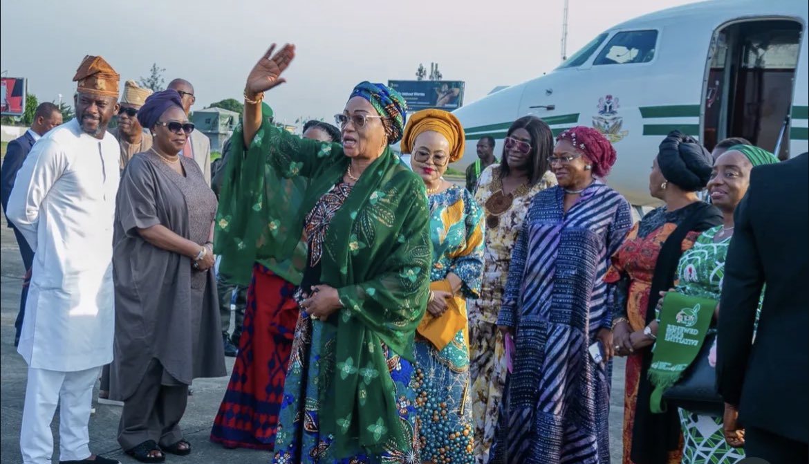 Hon.Dosunmu tweet media