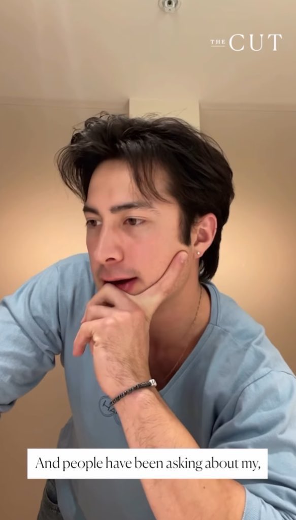 tarlosheaven's tweet photo. not right now sweetie, mommy is watching hudson williams' five step skincare routine https://t.co/w4FJHoVlea
