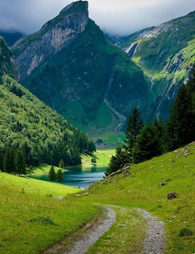 Taylor_Label's tweet image. ただいま〜 リフレッシュしたい。夜ごはん何にしようかな。お風呂最高〜🛁 🌙 👮