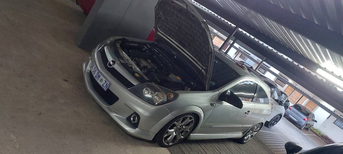 Opel16v tweet picture