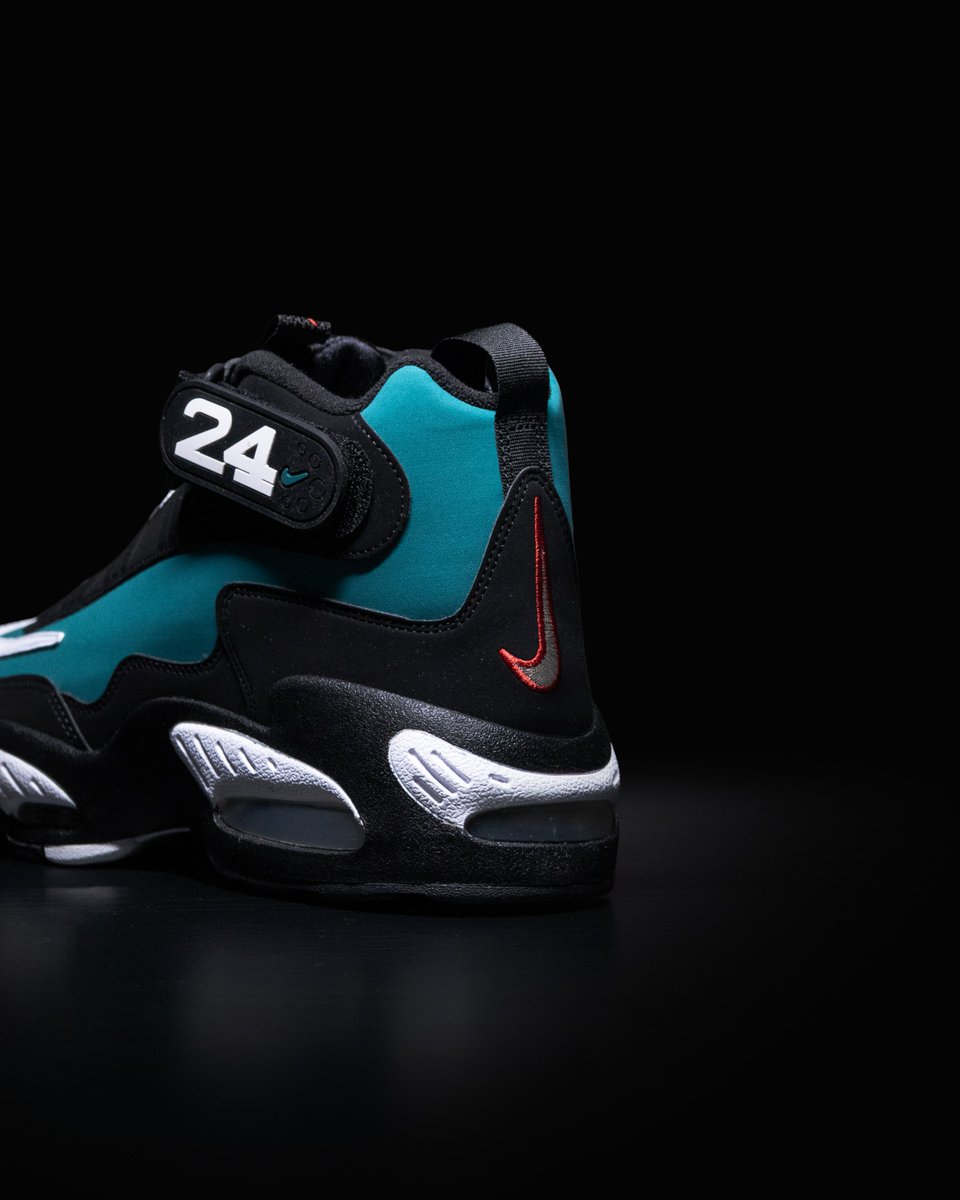 NIKE AIR GRIFFEY MAX 1 "BLACK &amp; FRESH WATER"

Available now on saintalfred.com