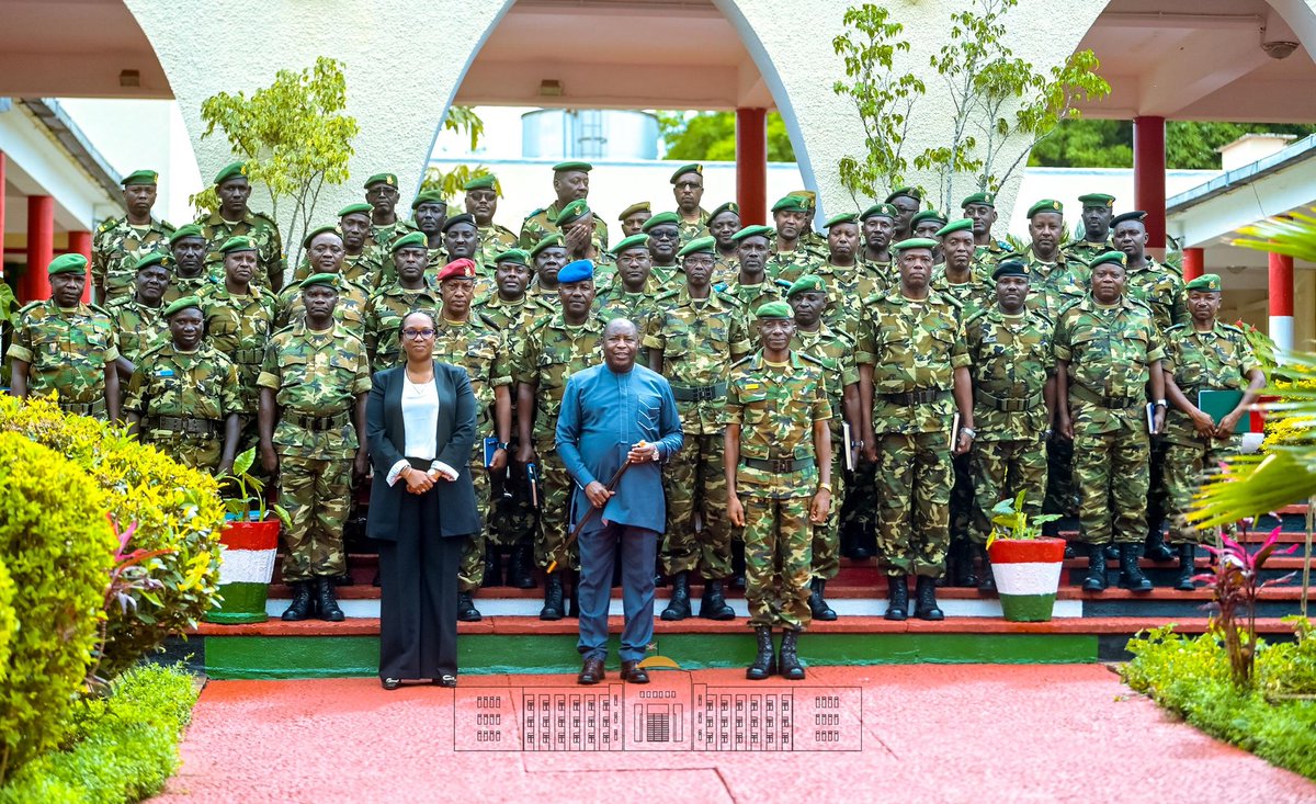 Rare photo de la CFCIB (Chambre Fédérale du Commerce et de l'Industrie du Burundi) 💸💸