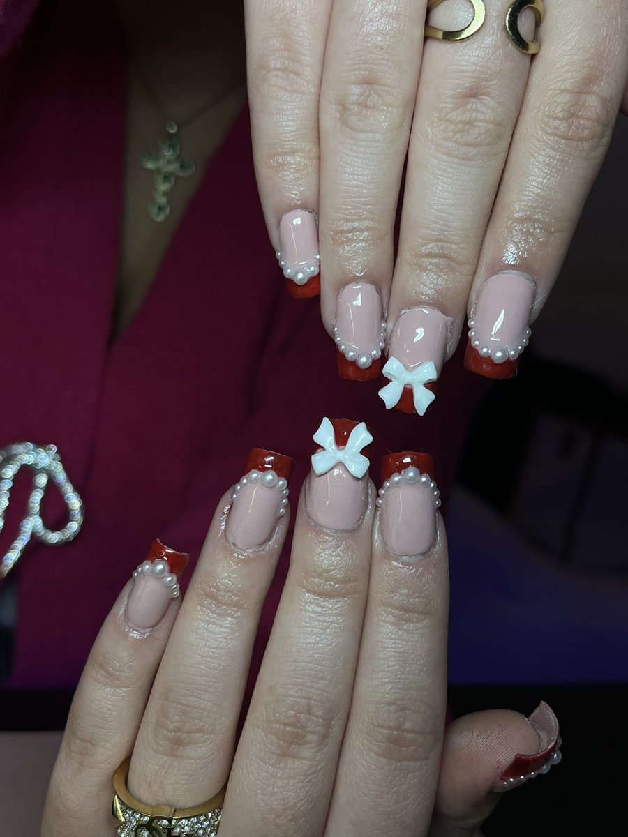 lucxxxe's tweet photo. Prothésiste ongulaire débutante sur Clermont-Ferrand💅
Je cherche des modèles pour m’améliorer et créer mon book.
Merci aux filles qui soutiennent les débuts 🤍
Ig: lucxxenail
#ongles #prothesisteongulaire #nailsclermontferrand https://t.co/x8pyiq2djL