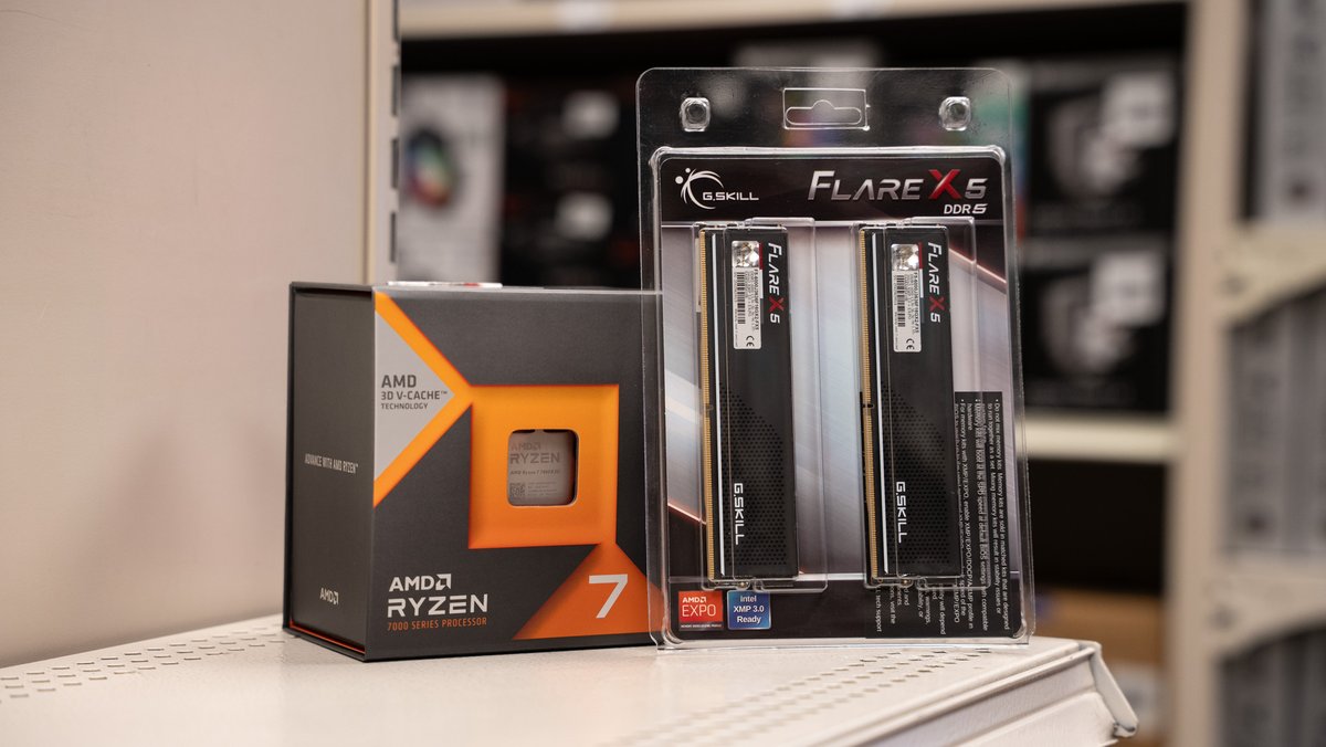 microcenter's tweet image. If you've been wanting to build a PC, don't Walk, RUN to your local Micro Center! Right now if you buy ANY CPU you can get 32Gb of G.Skill DDR5 for just $199 😎 We'll see you in the Build Your Own Department.