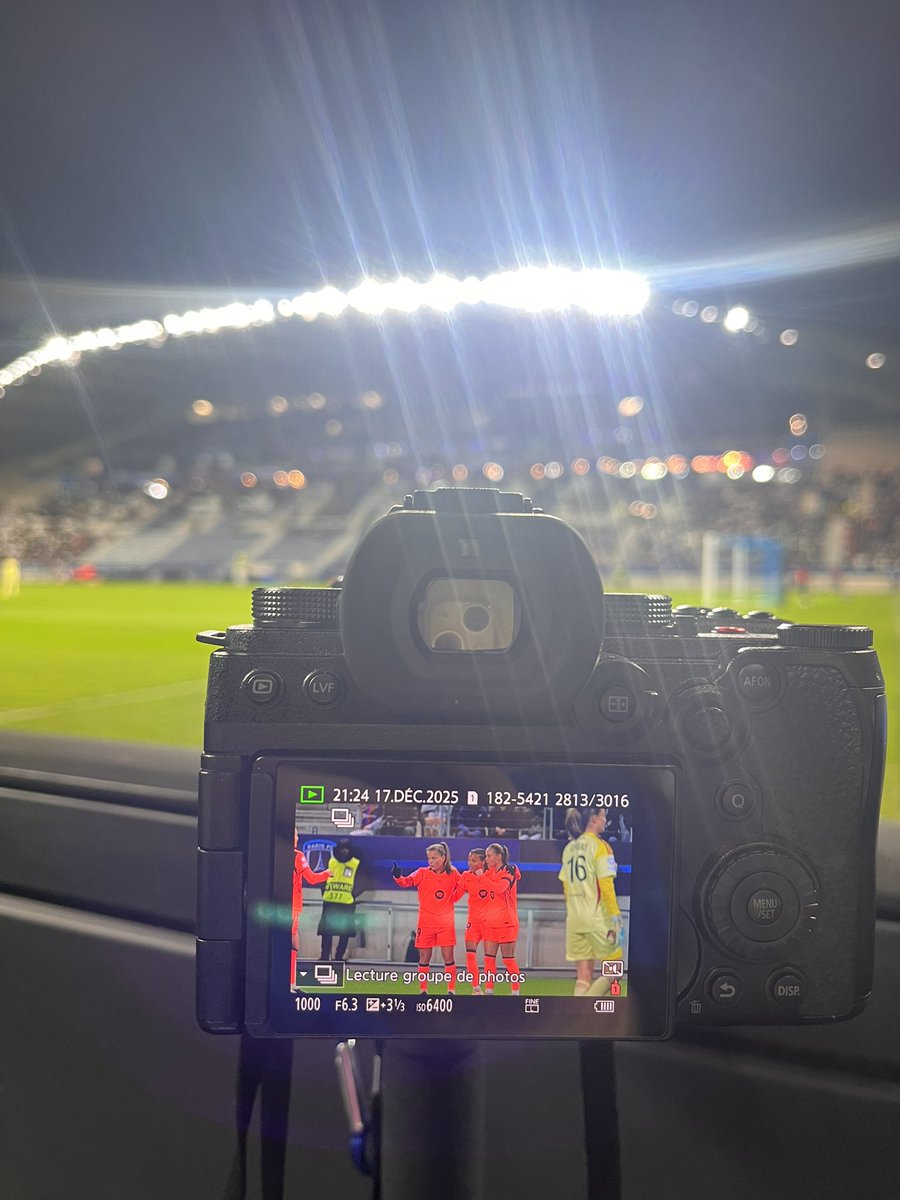 Penaprod's tweet photo. Et les catalanes qui ouvrent le score 🔥#PFCFCB https://t.co/u79A4ih1mq