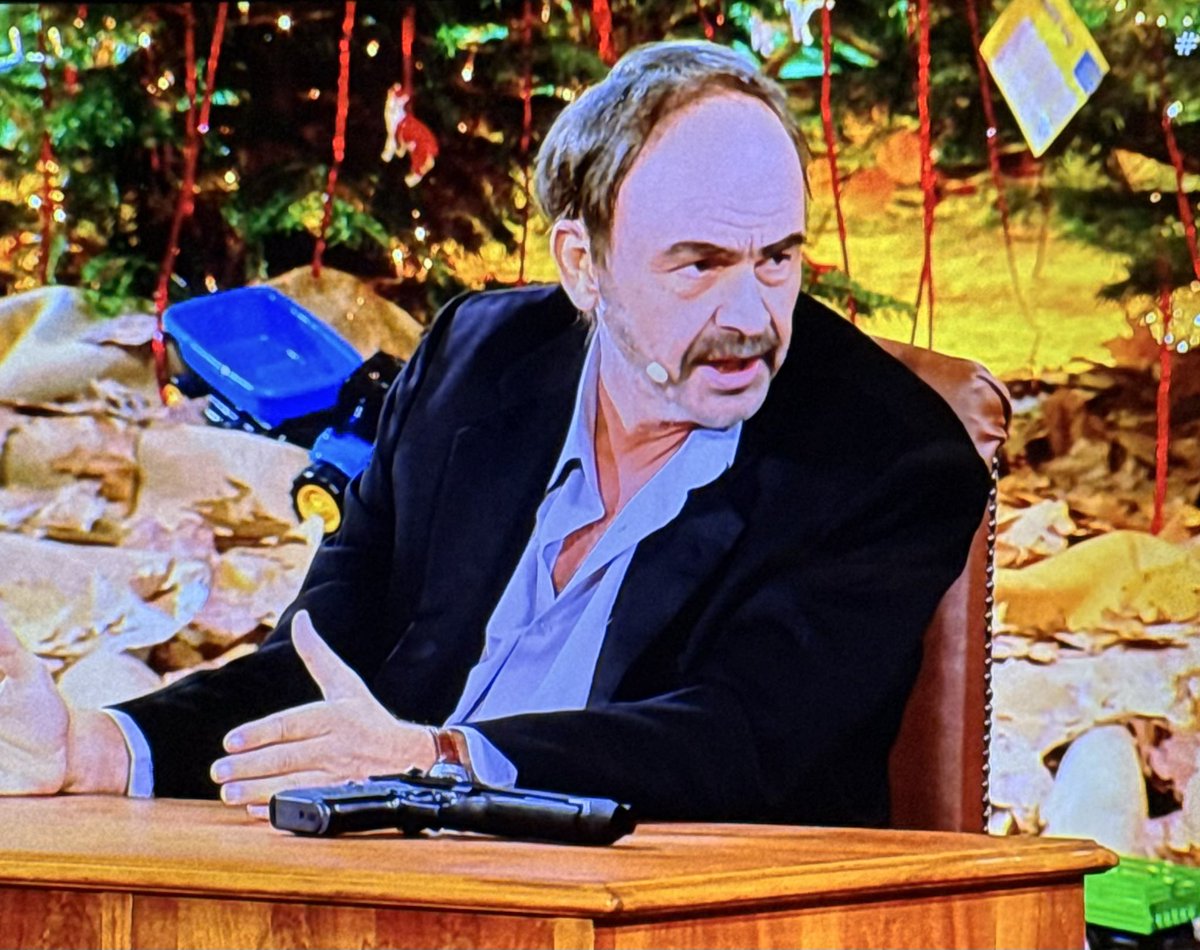 ΦΟΒΕΡΟΣ Γκλέτσος ως φραπές ή τζιτζής ‼️‼️‼️‼️
#tsantiri #edotv