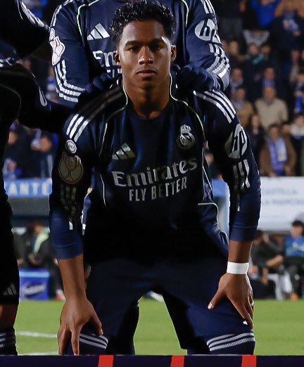 madrid_total2's tweet image. Cada que toca el balón Endrick pasan cosas. Es muy bueno. Tiene algo.