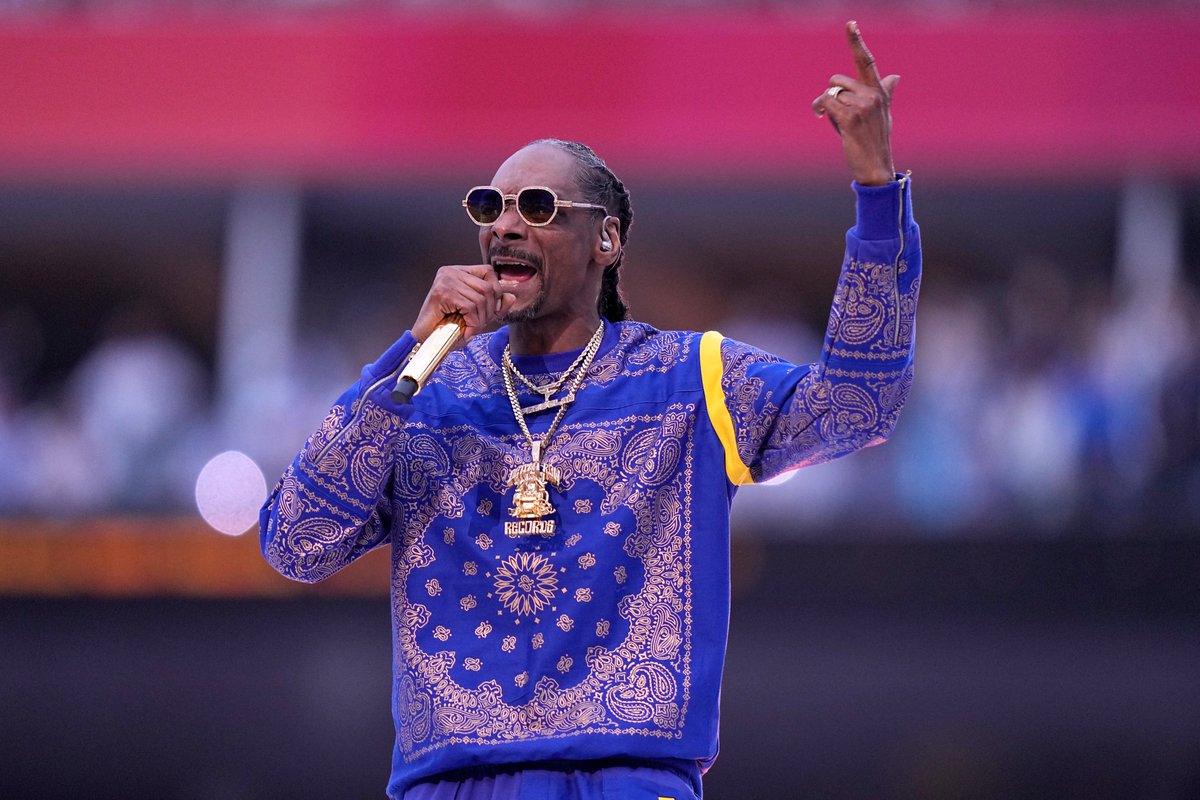 NoticiasRNN's tweet image. La National Football League (NFL) anunció que el rapero Snoop Dogg será el protagonista del espectáculo de medio tiempo del juego de Navidad que sostendrán los Minnesota Vikings y los Detroit Lions el próximo 25 de diciembre.

wp.me/pbRwvr-1Zbf

#NoticiasRNN #SnoopDogg