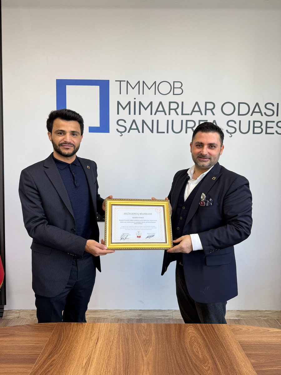 “TMMOB Mimarlar Odası Şanlıurfa Şubesi Siverek Temsilciliği 3. Dönem Seçimli Genel Kurulu sonrası, Başkan Emin Tüysüz’e yetki belgesi Şube Başkanımız Pirkan Kılıç tarafından teslim edildi. Başkan ve yönetim kurulunu tebrik eder, başarılar dileriz.”
<a href="/siverekmimod/">SİVEREK MİMARLAR ODASI</a> <a href="/pirkankilic/">Pirkan Kılıç</a>