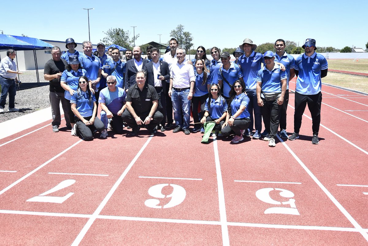 larroqueandres's tweet image. Acompañé al gobernador @Kicillofok en la jornada de trabajo que llevó adelante junto al gobernador @insfran_gildo en Formosa.

Participamos de la firma de convenios de cooperación y visitamos instituciones que reflejan la capacidad de gestión y el compromiso del gobierno…