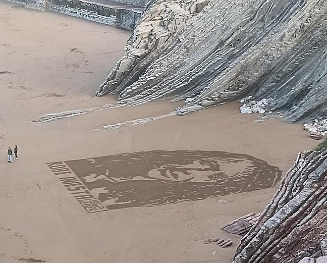 Itzurun hondartza (Zumaia, Euskal Herria)

#Robe ⚘️ 1962-2025