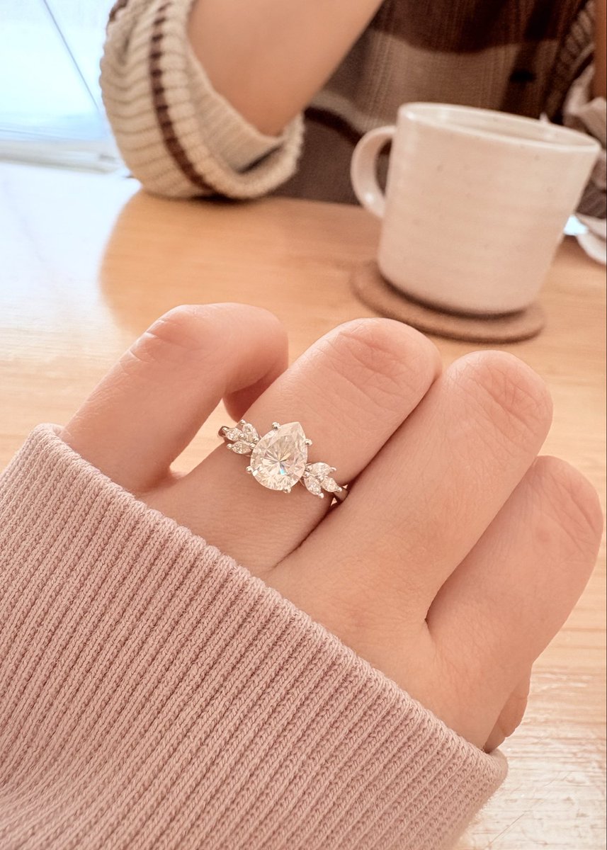 Chiika @ comms closed tweet media