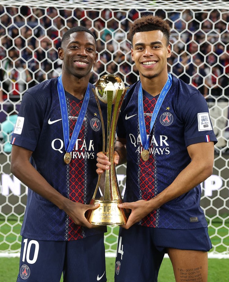 Paris_sginfos's tweet image. 🔴🔵🌟 BALLON D’OR &amp;amp; GOLDEN GOY !