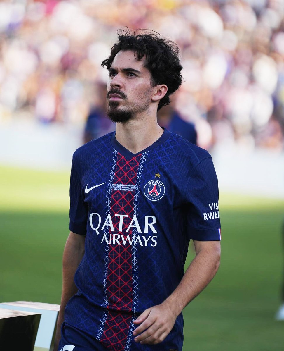 MediaParisien's tweet image. 🚨 Procurez vous ce maillot déjà historique, disponible chez notre partenaire Nike pour moins de 100€ !

-&amp;gt; bit.ly/Maillot2526