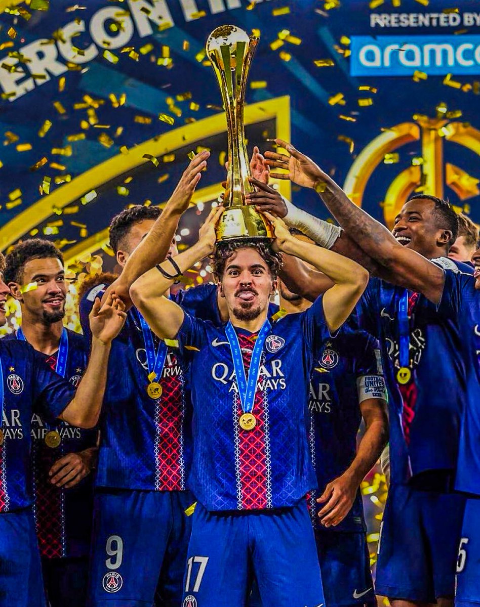 eurofootcom's tweet image. Vitinha: "What a year this was... what a historic year! CHAMPIONS OF THE WORLD!" 🏆🤩