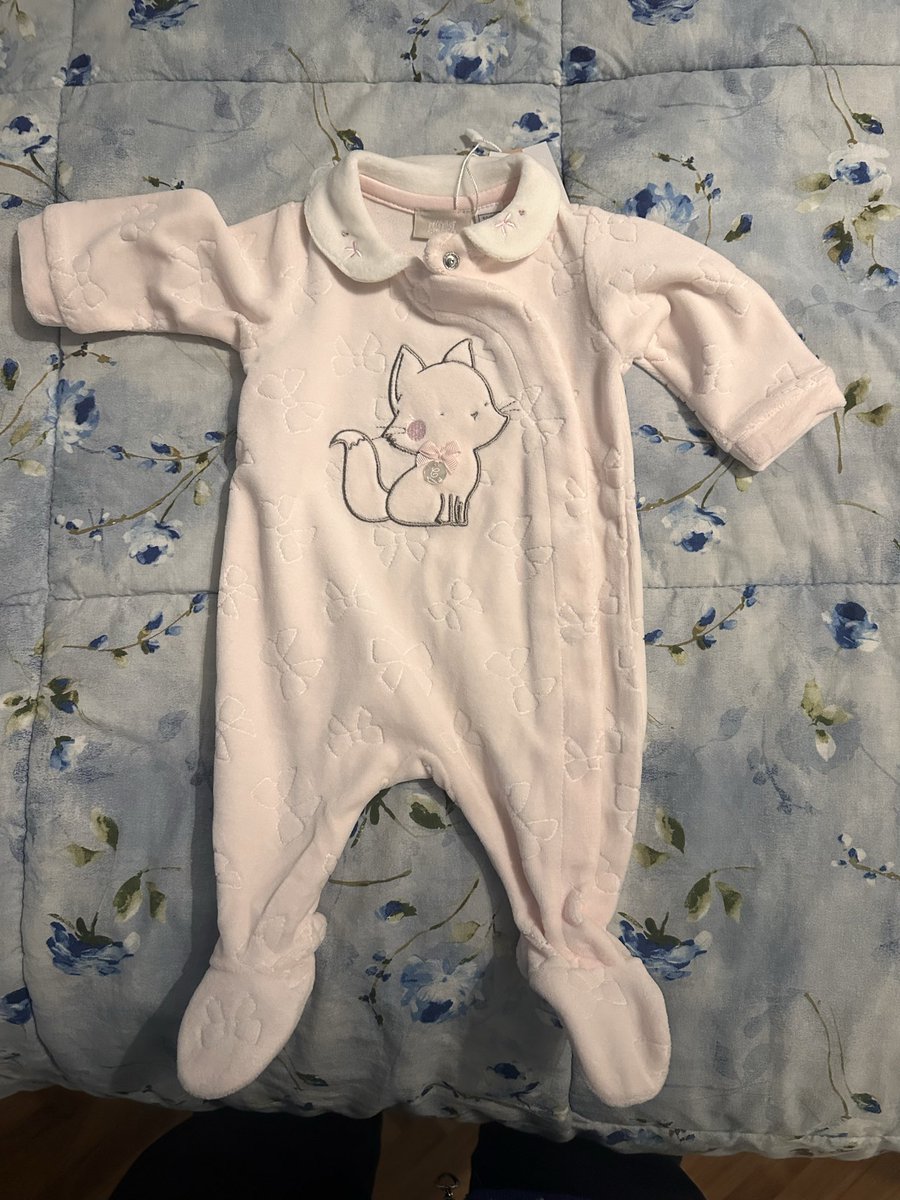 annyagain's tweet image. Sinceramente non mi aspettavo che fosse così bello e potente sentire mia figlia muoversi dentro di me. Pensavo fosse solamente retorica. Non vediamo l’ora di vederti, Margherita ❤️