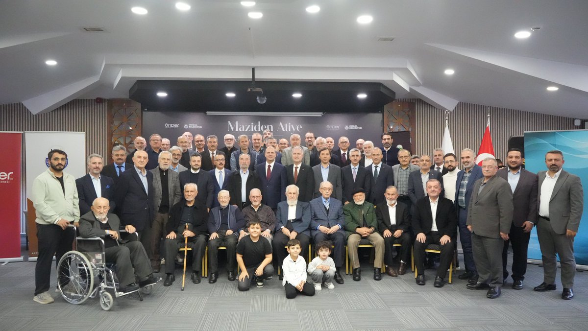 İmam hatip okullarımızın kuruluşunun 74. yılında, bu kutlu yolun ilk adımlarını atan öncü hocalarımızla birlikte Maziden Atiye Vefa Buluşması programında Bursa’da bir araya geldik.

Bir avuç inanmış insanla başlayan bu anlamlı hikâyenin, bugün binlerce gencin kalbine