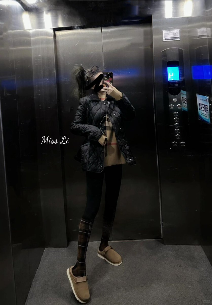 fml12241's tweet image. #teacheroutfit #dailyoutfit #commuteroutfit #ootd
Pretty good, right?
You guys are the judges.
Come join Teacher Li's BFF group on my profile to get beautiful together.
😘