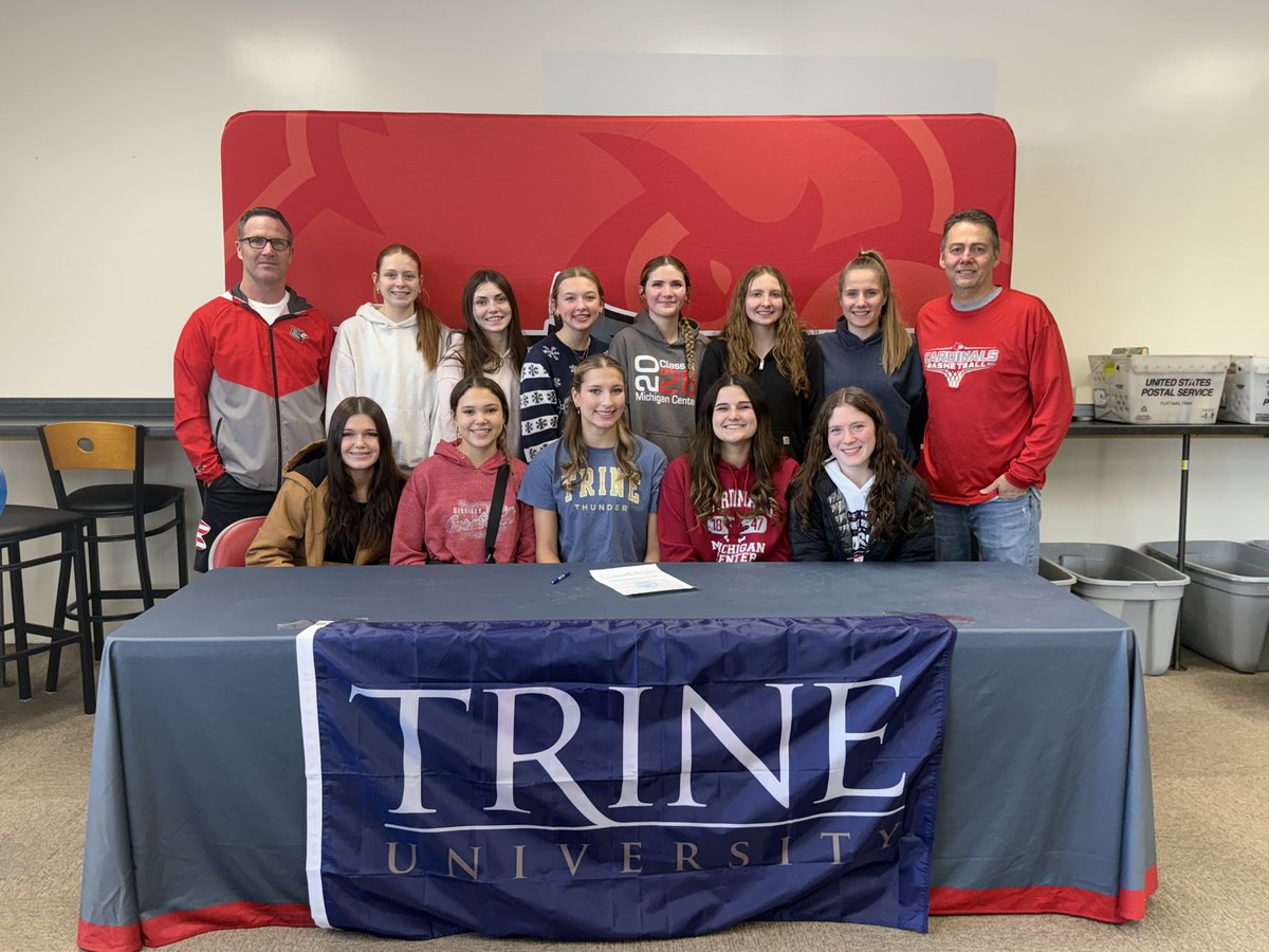 Kara Straub tweet media