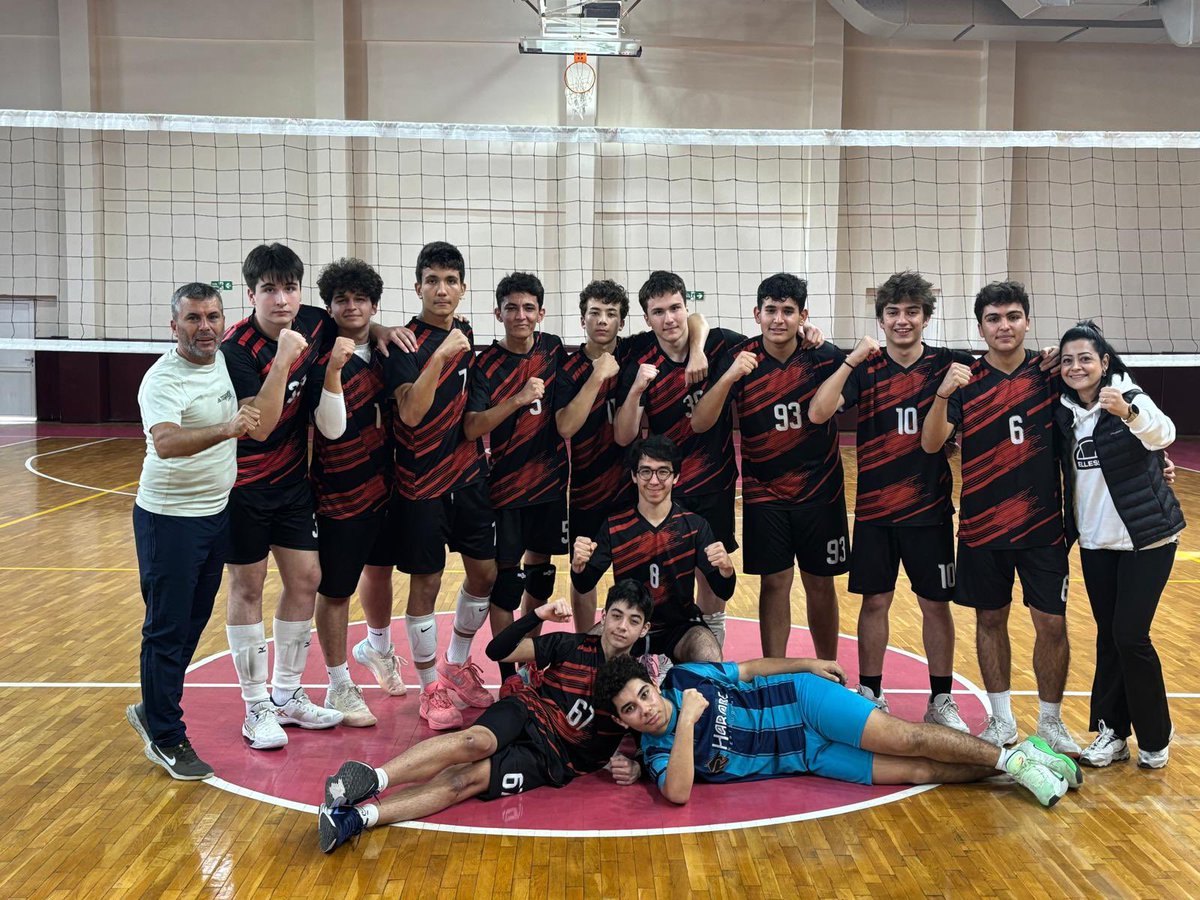 Silifke Fen Lisesi Erkek Voleybol Takımı namağlup Mersin İl Birincisi oldu. Bölge finallerinde Mersin’i temsil edecek takımımızı ve emeği geçenleri tebrik ediyoruz. 🏆🏐

<a href="/MersinMEM/">Mersin İl Millî Eğitim Müdürlüğü</a> 
<a href="/Muhammed0744/">Muhammed ÖZDEMİRCİ</a> 
<a href="/SilifkeArGe/">Silifke Mem</a> 
<a href="/kltiinerolu/">Fevzi Kültiğin Eroğlu</a> 
<a href="/TevfikfikretyZ/">Tevfikfikretyıldız</a>