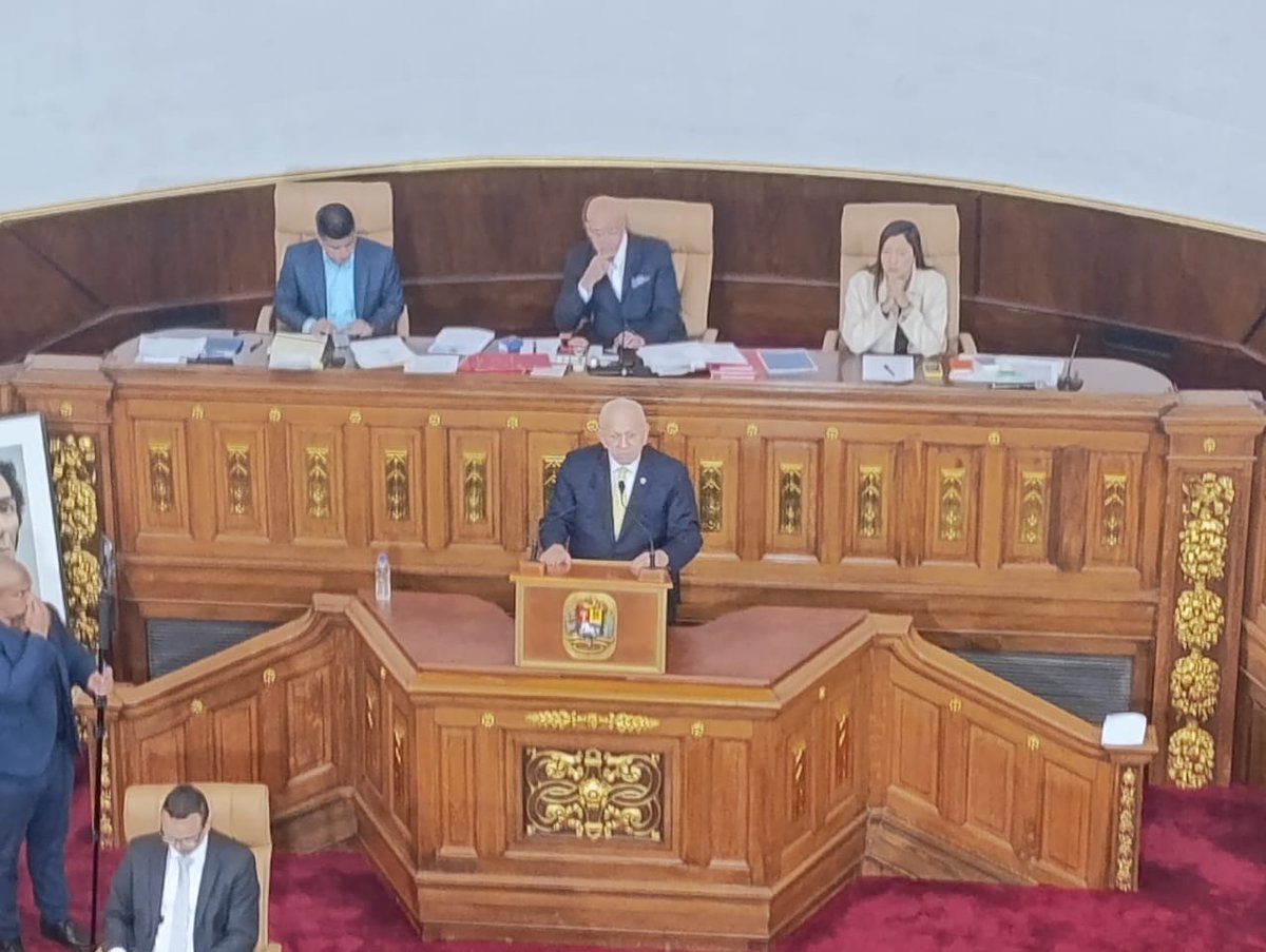 *🗣️Intervención del diputado Bernabé Gutiérrez por la derecha venezolana, en la Asamblea Nacional, en rechazo a las declaraciones de Donald Trump*

✅ Afirmó que Venezuela es de todas y todos los venezolanos.

✅ Califica de aberración que Trump se considere dueño de lo de RN