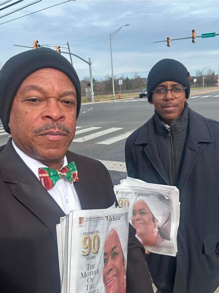 OfficialNOI's tweet image. Delivering the good news

The Fruit of Islam (F.O.I.) are the men of the Nation of Islam, and these brothers play a significant role in sharing the Teachings of the Most Honorable Elijah Muhammad that Allah (God) has come and intervened in the affairs of the Black man and woman.…