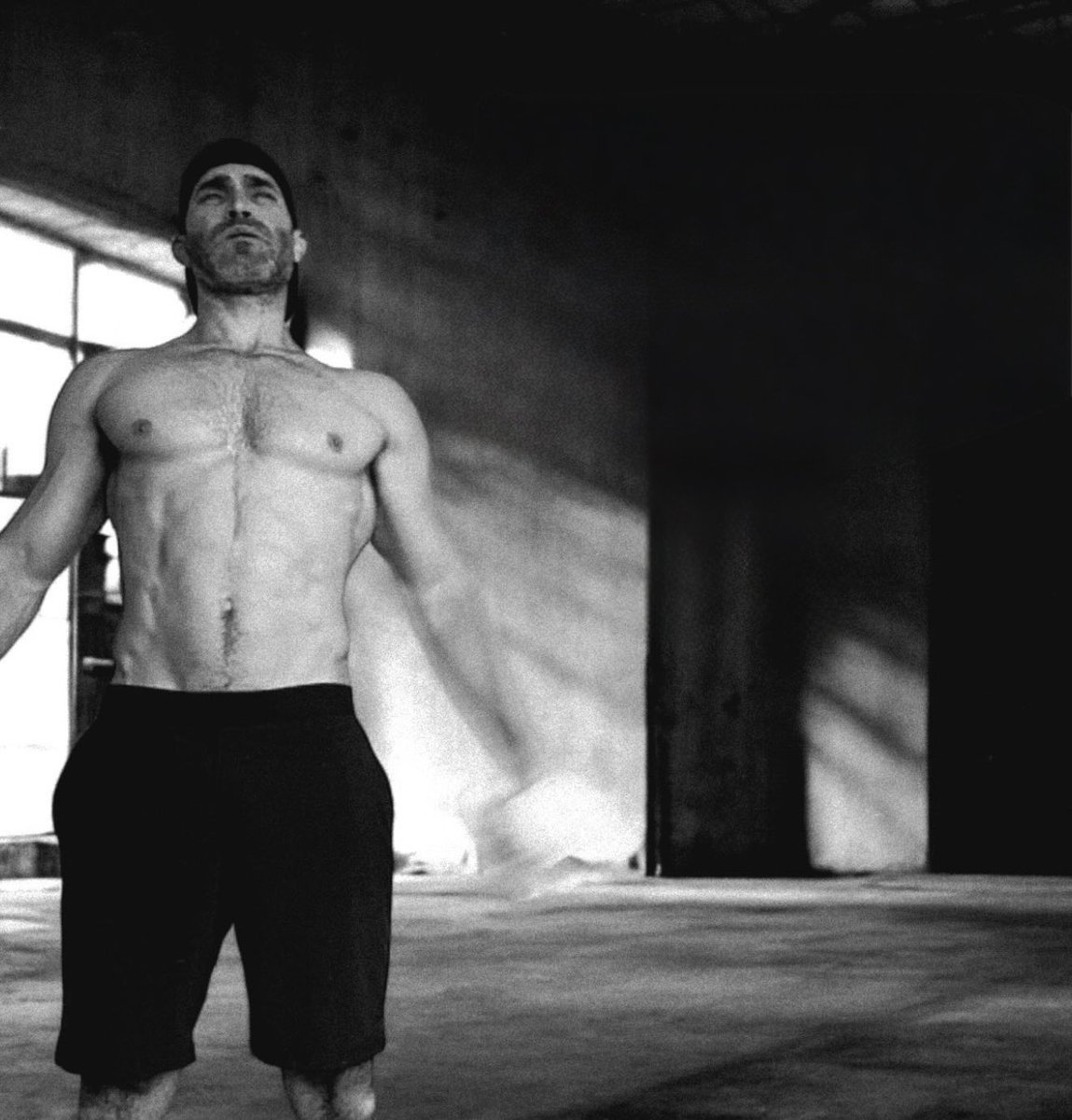 Tyler Hoechlin Updates (@updatesofth) on Twitter photo 