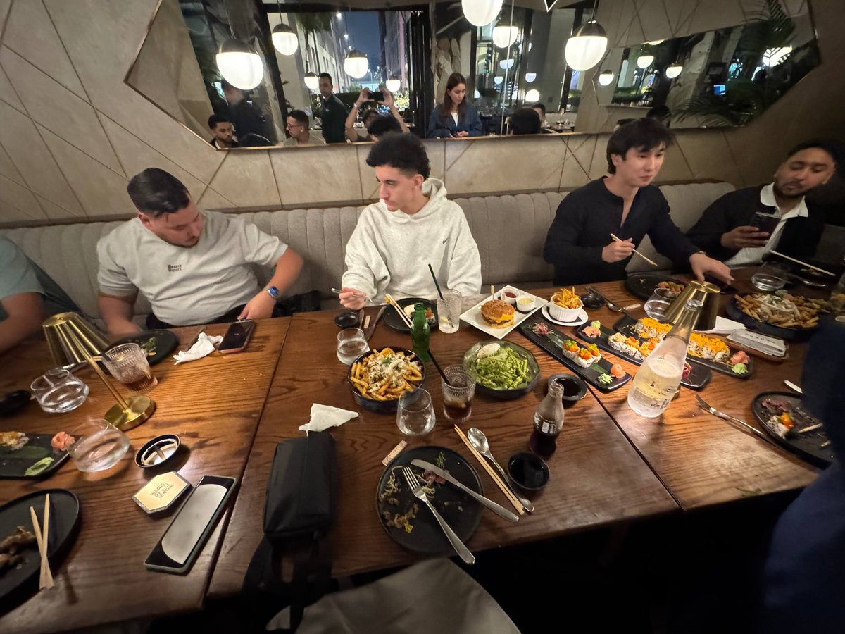 Crypto Sender tweet media