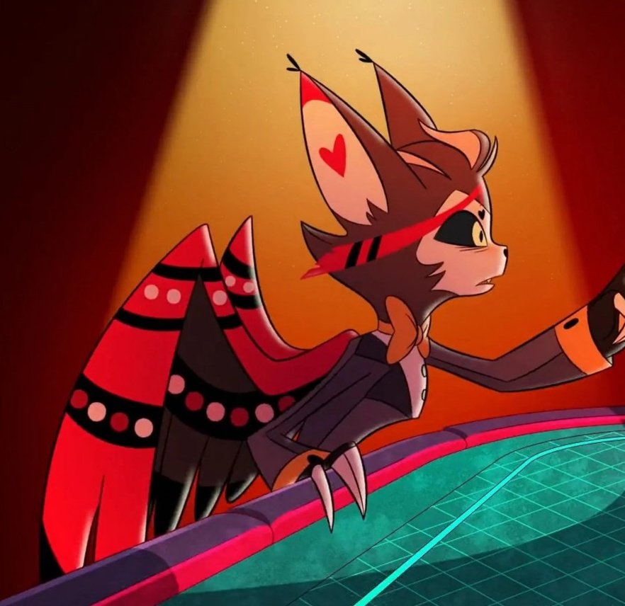 casinoverlord's tweet image. Quiso acercarse a ayudarla cuando la vio retroceder, no puede evitarlo. Pero lo segundo que hizo le hizo feliz y triste a la vez, porque lo recuerda... Pero no a su presente.

Dando unos pasos, un brillo dorado lo adornaría cambiando su atuendo, volviendo a lo que lucía, pero +