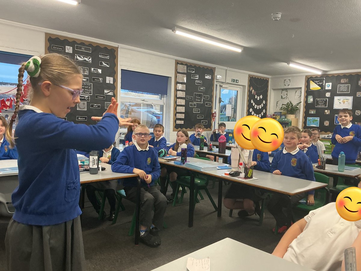 Grimoldby_Y4's tweet photo. We were inspired by a fellow Grimoldby pupil from @Grimoldby_Y3  who taught some sign language to Year 4  today. You will have to see if your child can remember Merry Christmas. 

#inspiration https://t.co/3dkY1oRIAy