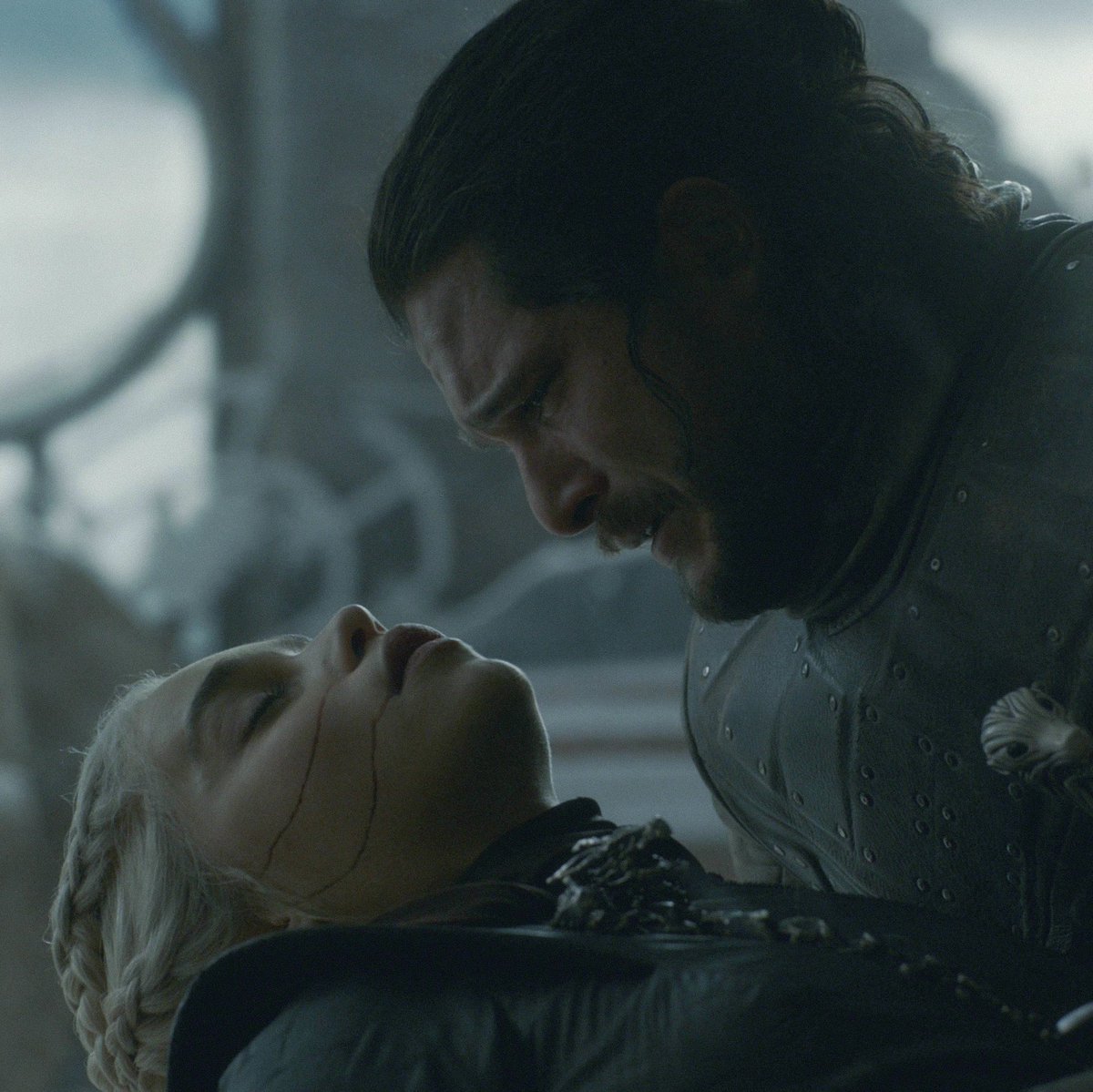 's tweet image. kill her to save                          kill the world 
    the world                                  to save her