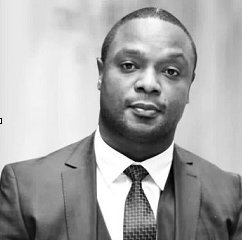 est temps de dénoncer ces infiltrés dans l’administration de l’état. Lui c’est Mr. #ludovic_MONGA_BANZA Son rôle à la Gécamine c'est de protéger tout les carrés Minier de Maman #Olive_Lembe Preuve il a même octroyer à l’un des Collaborateurs direct de <a href="/drcJosephKabila/">Joseph Kabila K</a>
Au Nom de