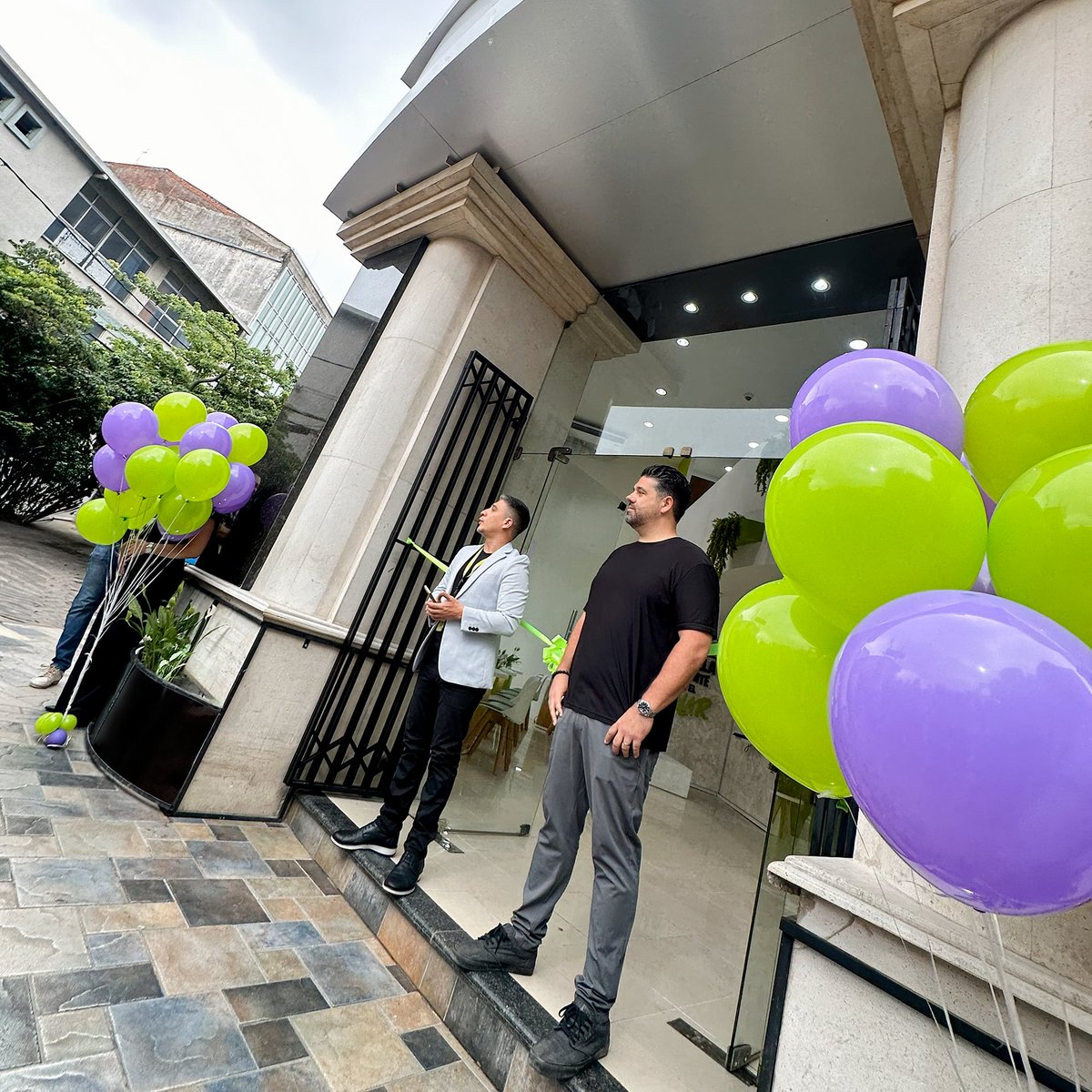 ryanj_alvarez's tweet photo. We’ve relocated our main Santa Cruz store to a more central location to improve efficiency and customer experience.

Thanks to the team for making it happen.
Now, let’s get to work.
#VIVA #CustomerExperience #SantaCruz https://t.co/pHHKz9FWrb