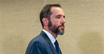 SteveRustad1's tweet image. EVERY decent American stands with Jack Smith.

There WILL be justice.

Fuck Trump &amp;amp; his fascist cult.

#TrumpisaNationalDisgrace #TrumpEpsteinPedoFiles #Trump Jack Smith Fani Willis 4 Republicans Four Republicans Vivek Dan Bongino Fulton County Speaker Johnson Robert E Lee