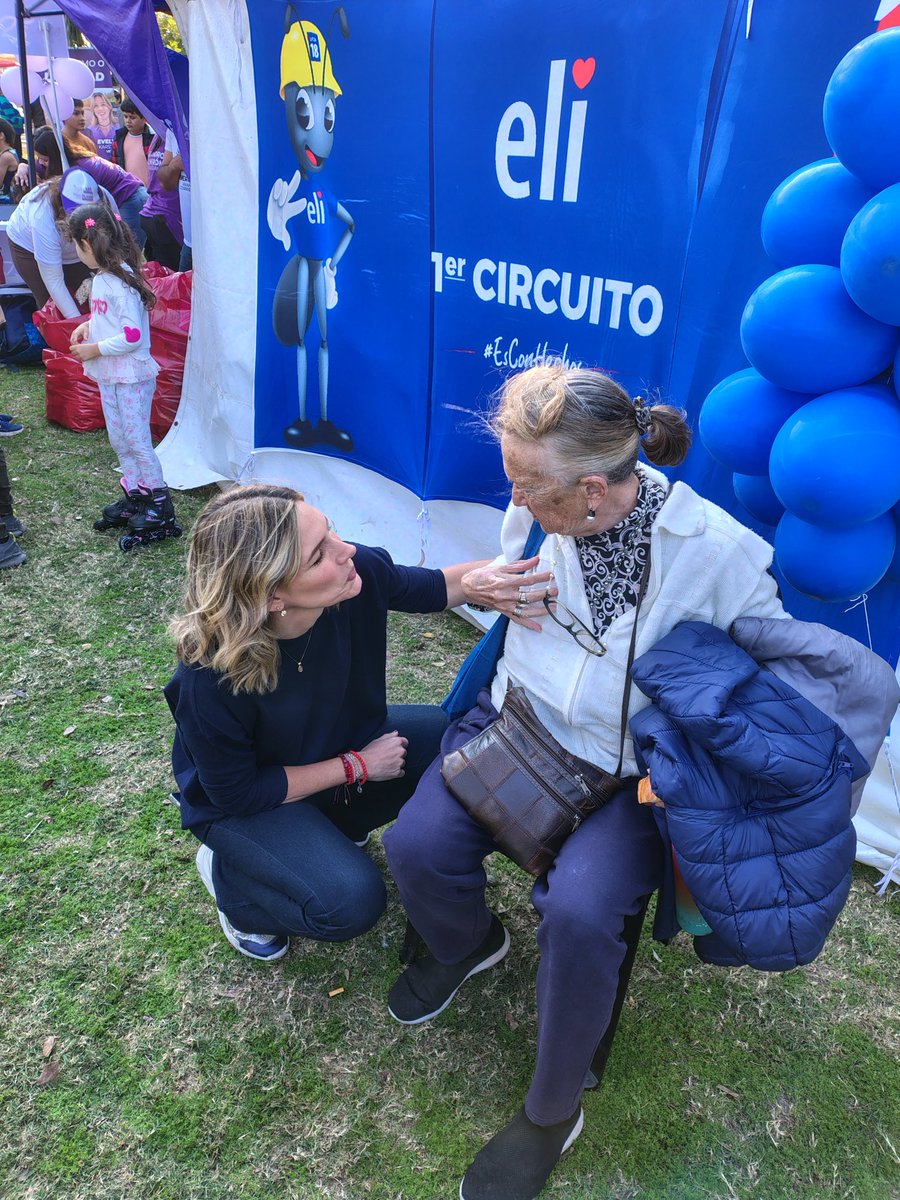 Viste cuando sos buena gente y no mereces q te caguen sino q mereces lealtad? Pero te cagan x ir contra el gob de turno? Bueno, eso... Genia! Sos todo
VLLC 💜🦁💪🏼 
<a href="/karsten_evelyn/">Evelyn Karsten</a> <a href="/mediceneljefe/">El Jefe</a> <a href="/JMilei/">Javier Milei</a> <a href="/MenemMartin/">Martin Menem</a> <a href="/lilialemoine/">Lilia Lemoine 🍋</a>