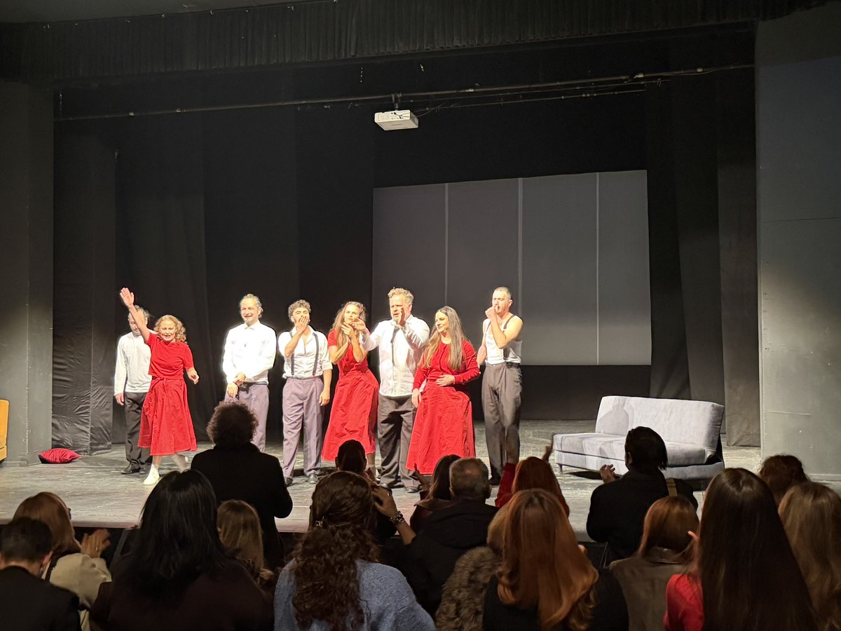 #ÜsküpTürkTiyatrosu #BirEvlenmeЖенидбаPrömiyerПремиера