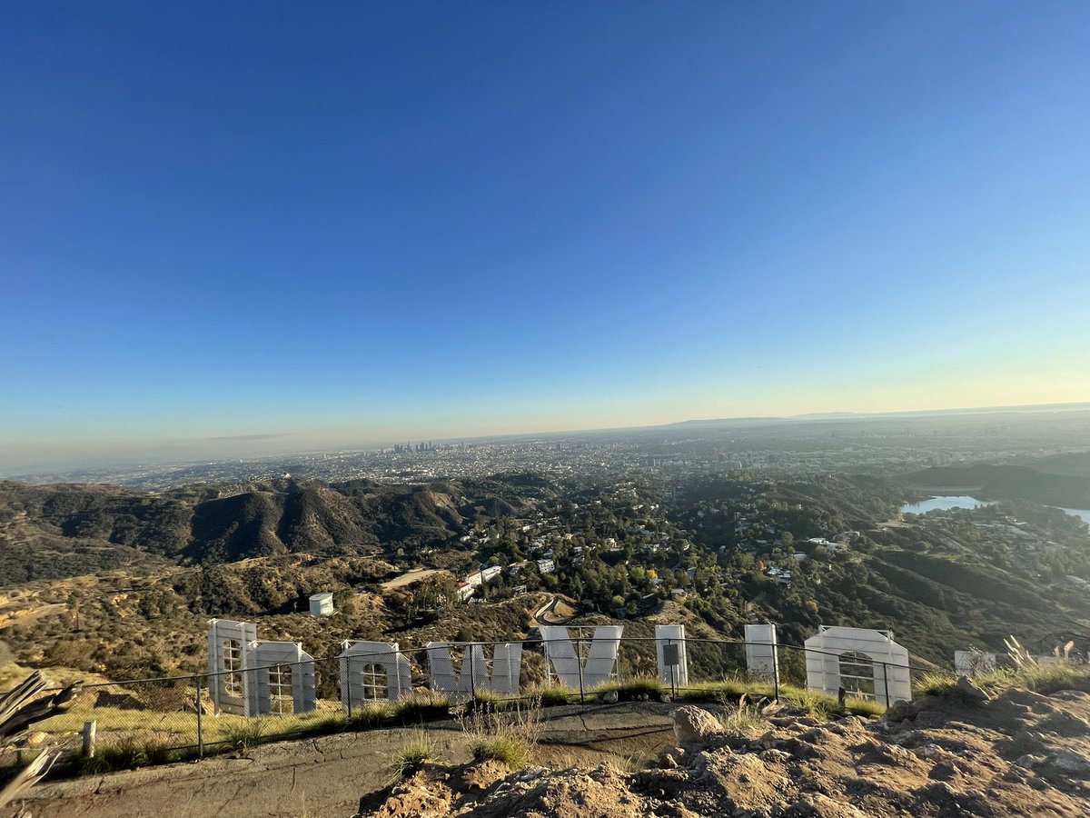 Valeria & Camila☀️ tweet media