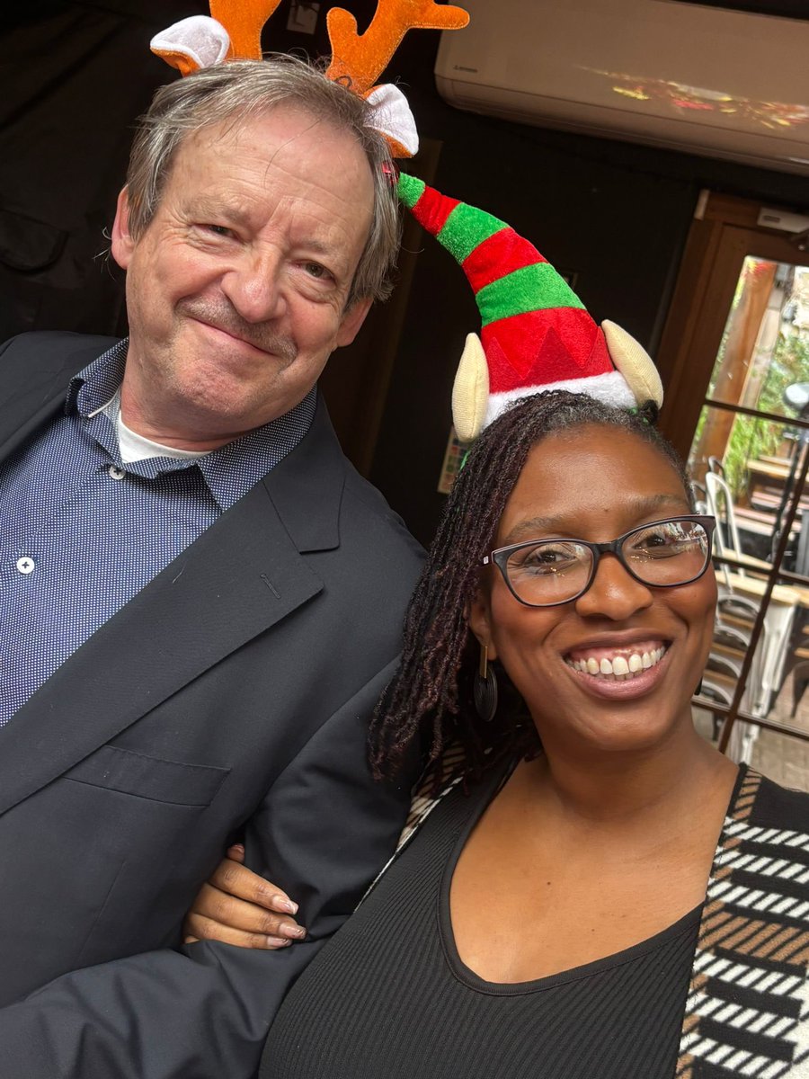 HaringeyLP's tweet photo. What a fabulous festive celebration at the #GenerationExchange lunch club! Our Respite students enjoyed a delicious Christmas lunch, played Pictionary, wore silly hats &amp; were awarded with certificates! 🎄 #ThisIsAP https://t.co/rbmgz8JpMW