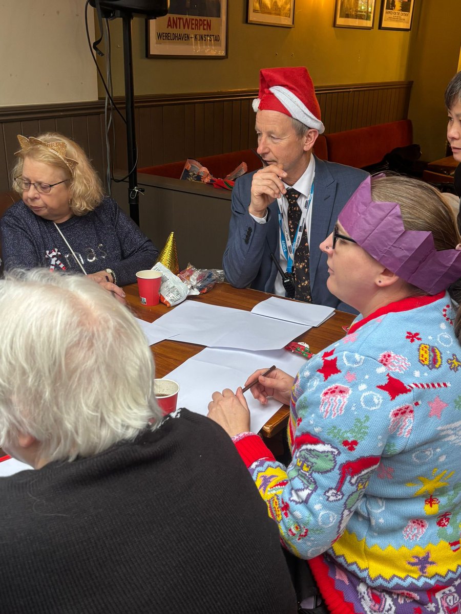 HaringeyLP's tweet photo. What a fabulous festive celebration at the #GenerationExchange lunch club! Our Respite students enjoyed a delicious Christmas lunch, played Pictionary, wore silly hats &amp; were awarded with certificates! 🎄 #ThisIsAP https://t.co/rbmgz8JpMW