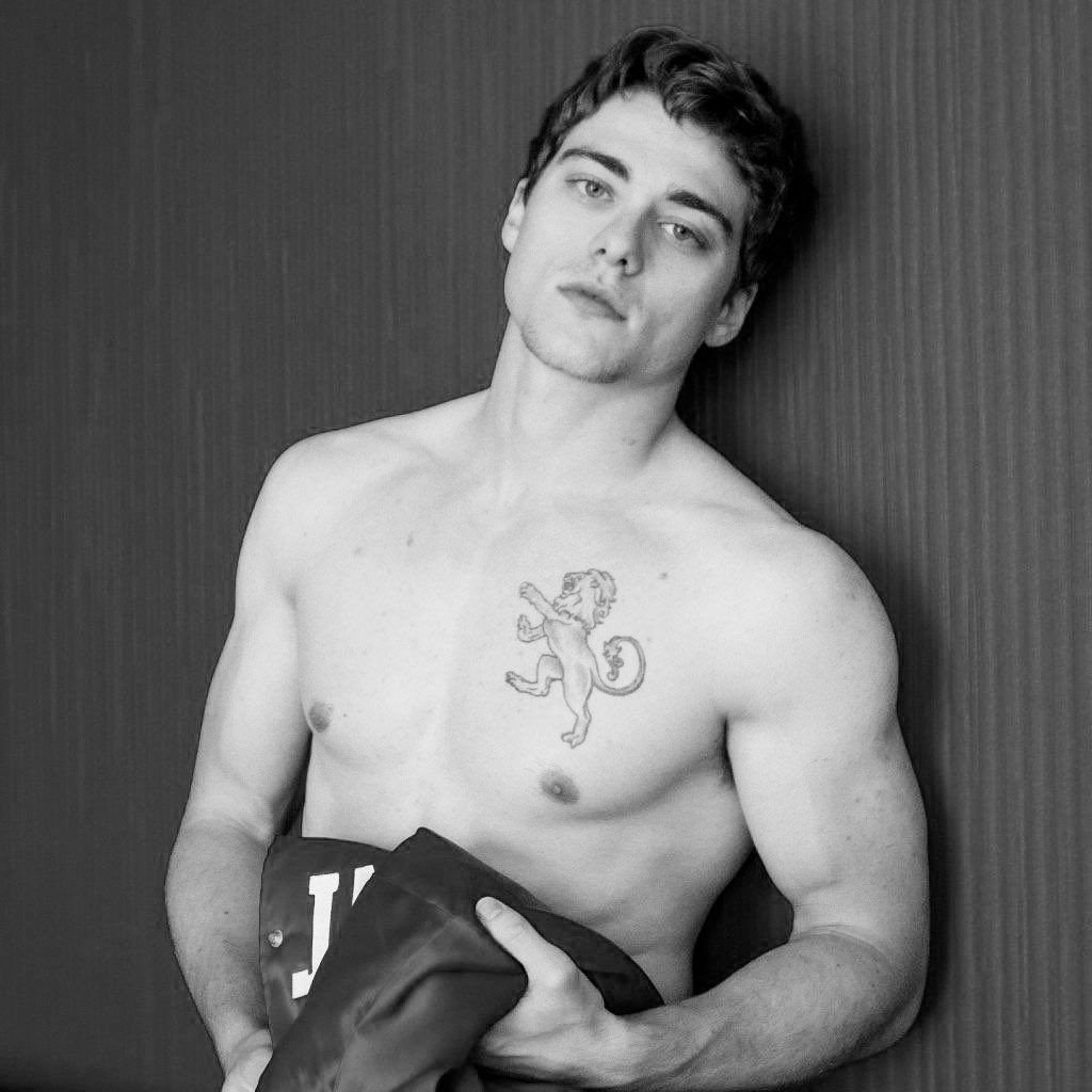 MasFarandulaOf's tweet photo. NOTICIAS | 
Fallece a los 31 años el actor de contenido para adultos Lane Rogers conocido mayormente como Blake Mitchell, tras un accidente de motocicleta en LA. 

#LaneRogers #BlakeMitchell