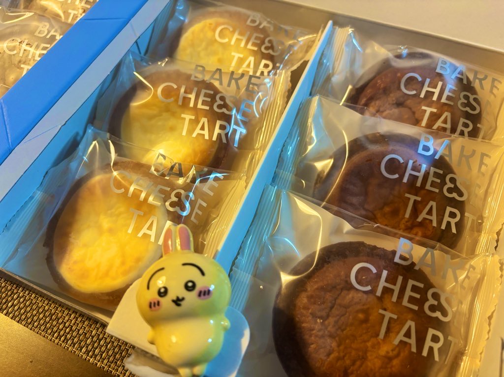 BAKE @bakecheesetart 様の チーズタルト30個届きました🎁 予定してい