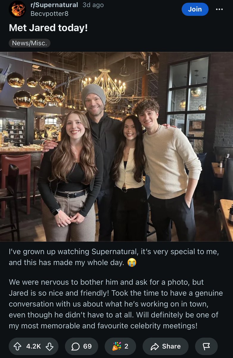 JarPad_Team's tweet image. 📸 141225 | Becvpotter8 Reddit Post with @jarpad 

"We were nervous to bother him and ask for a photo, but Jared is so nice and friendly! Took the time to have a genuine conversation with us about what he’s working on in town, even though he didn’t have to at all. Will definitely…