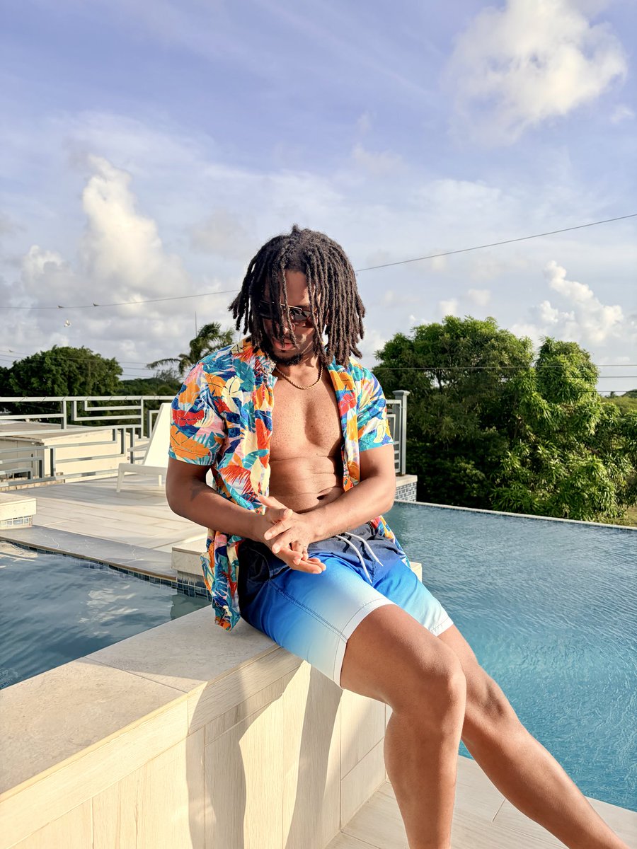 MrMcoll's tweet photo. Shawty came no strings attached with no waist and all 🤫
Bajan Ballade Coming Soon 🇧🇧🌊
Drop a 🌊 if you ready 🩵 https://t.co/K5Drz04oO5