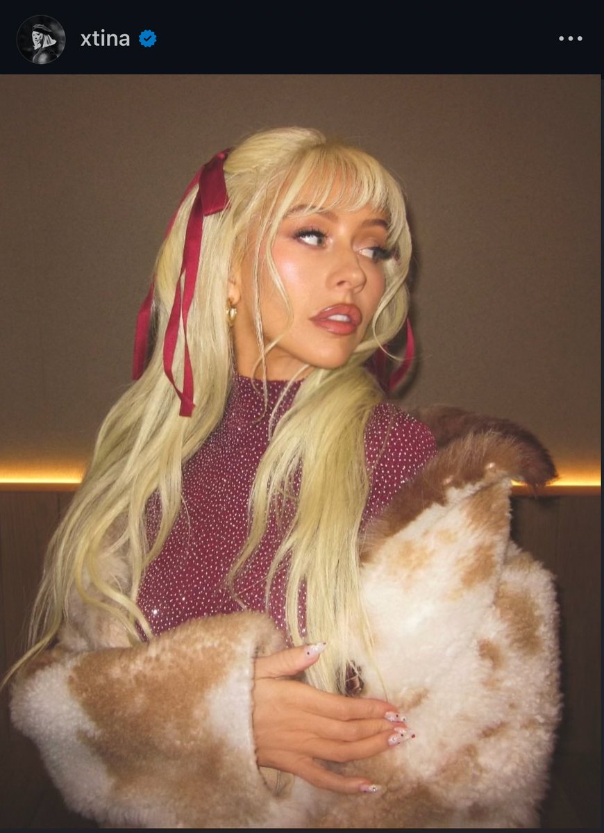 BICONlC's tweet image. she turns 45 tomorrow btw